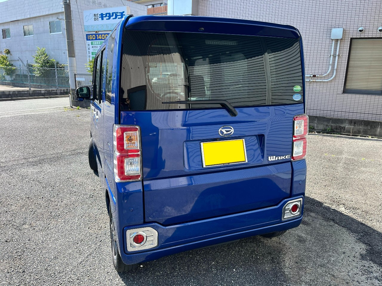 リヤガラスはプライバシーガラスです☆